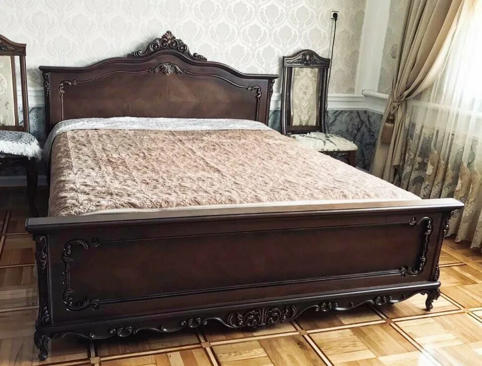 Дорогие кровати из массива